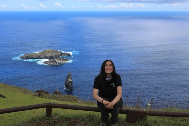 alumnas geologia unab en rapa nui