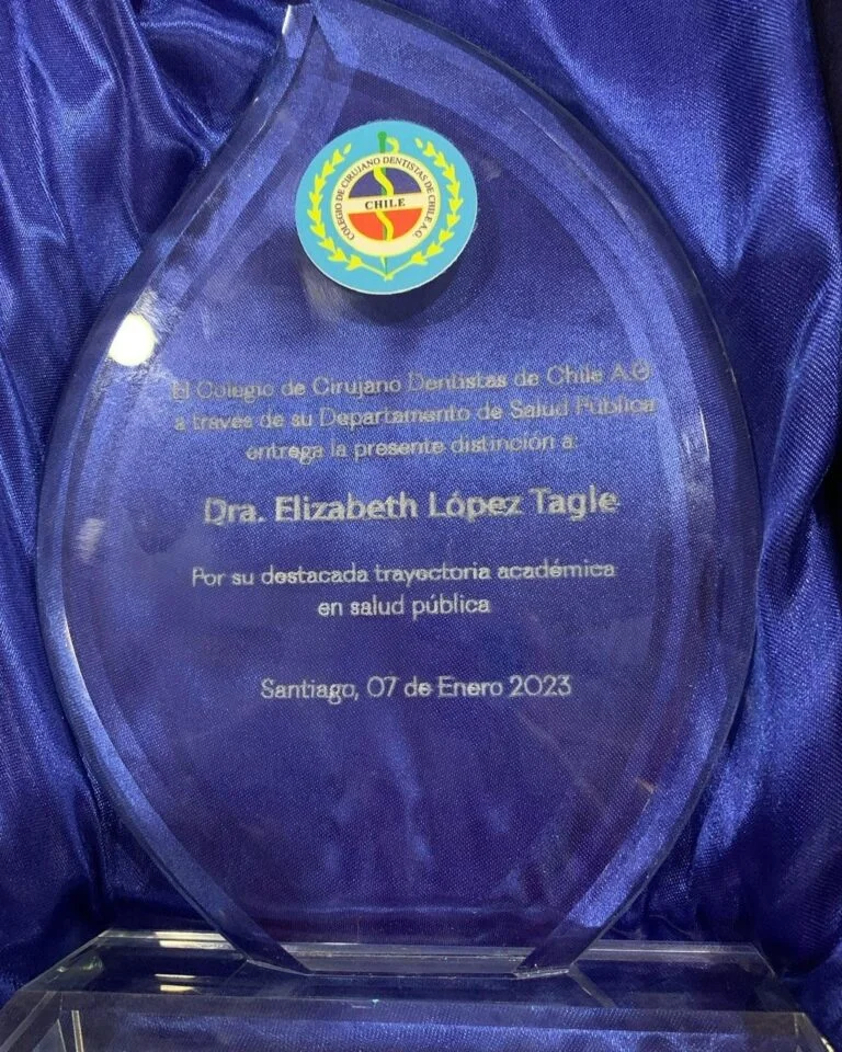 Dra. Elizabeth Lopez UNAB